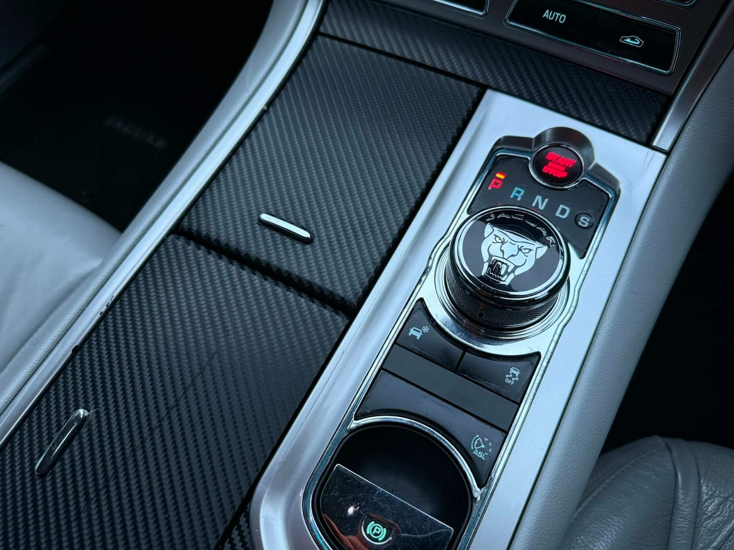 Used Jaguar XF 2013 for sale - 76847334: Photo 18