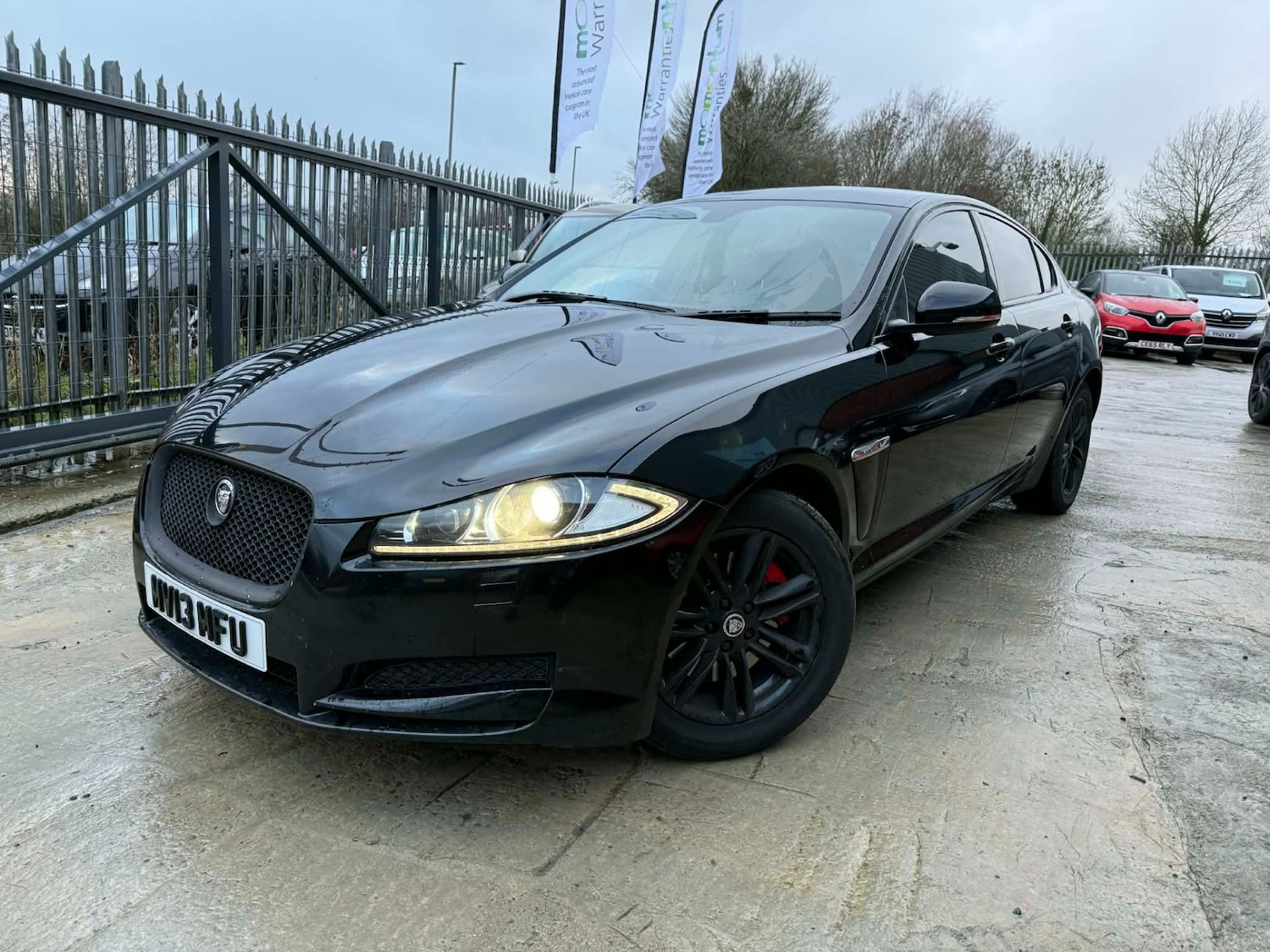 Used Jaguar XF 2013 for sale - 76847334: Photo 2