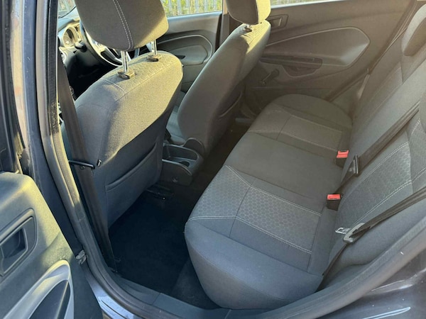 Used Ford Fiesta 2010 for sale - 76249949: Photo 12