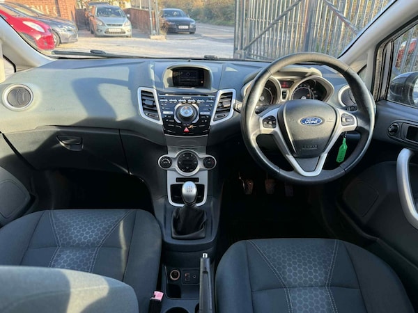 Used Ford Fiesta 2010 for sale - 76249949: Photo 13