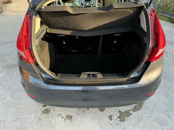 Used Ford Fiesta 2010 for sale - 76249949: Photo 14