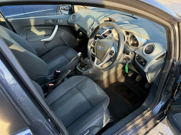 Used Ford Fiesta 2010 for sale - 76249949: Photo 15