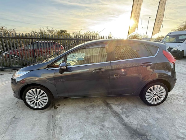 Used Ford Fiesta 2010 for sale - 76249949: Photo 9