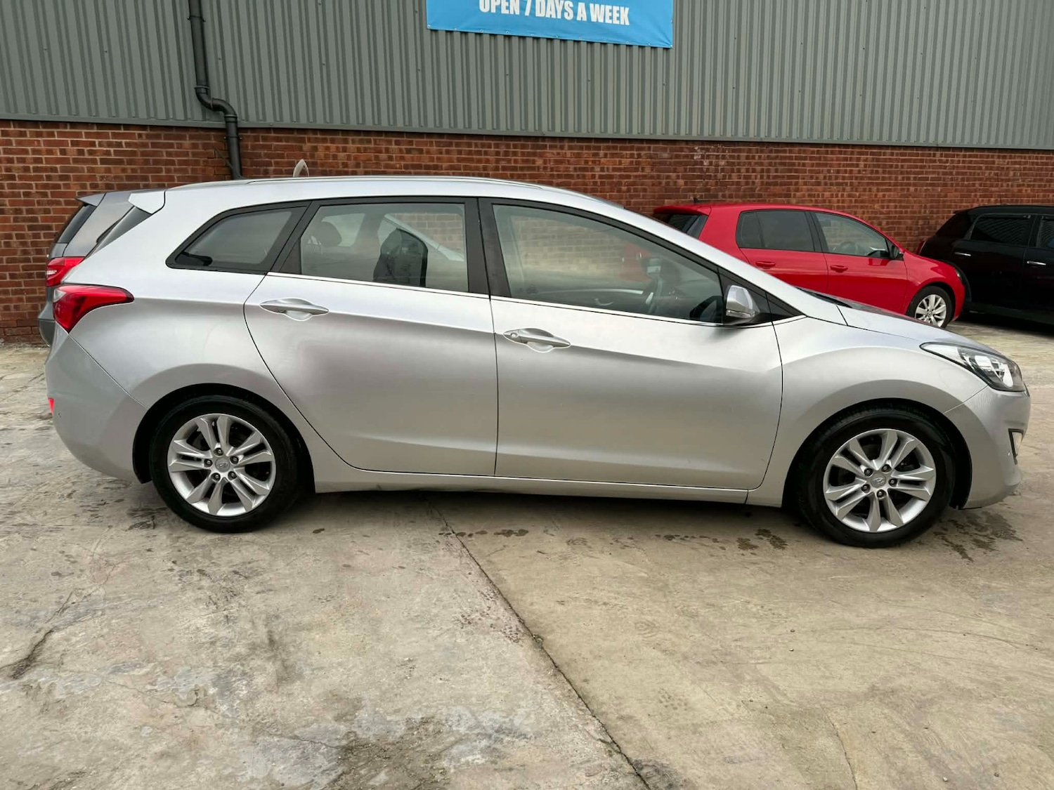 Used Hyundai i30 2012 for sale - 76940515: Photo 5