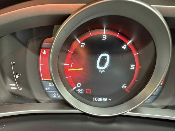Used Volvo V40 2013 for sale - 76177691: Photo 10