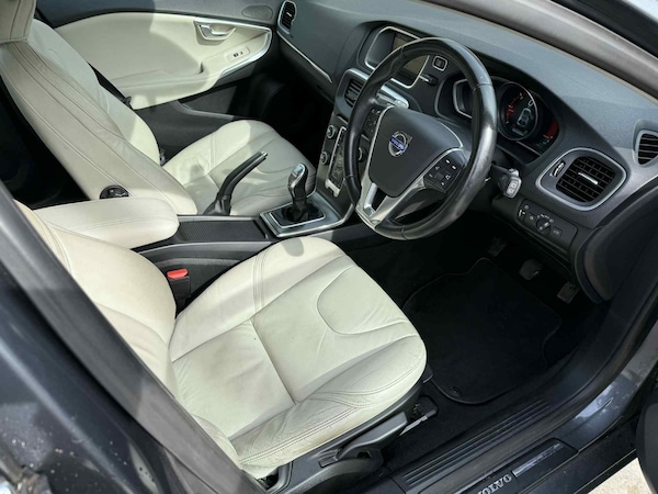 Used Volvo V40 2013 for sale - 76177691: Photo 15