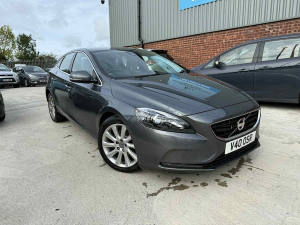 Used Volvo V40 2013 for sale - 76177691: Photo 1