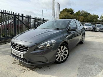 Used Volvo V40 2013 for sale - 76177691: Photo 2