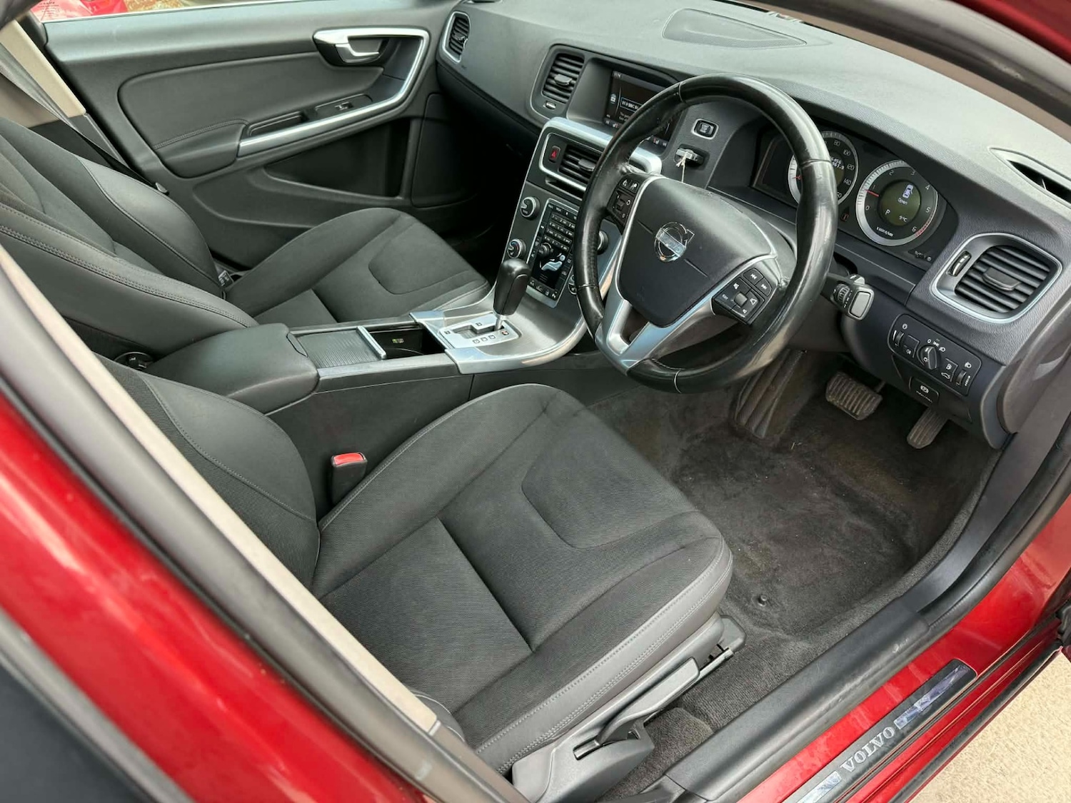 Used Volvo S60 2011 for sale - 77878066: Photo 16