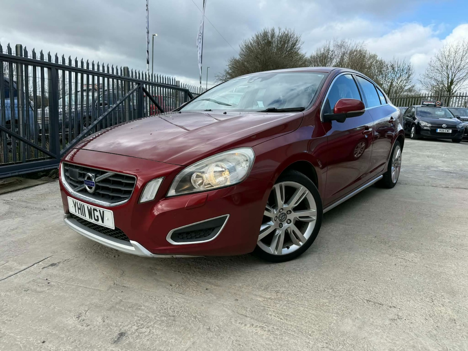 Used Volvo S60 2011 for sale - 77878066: Photo 2