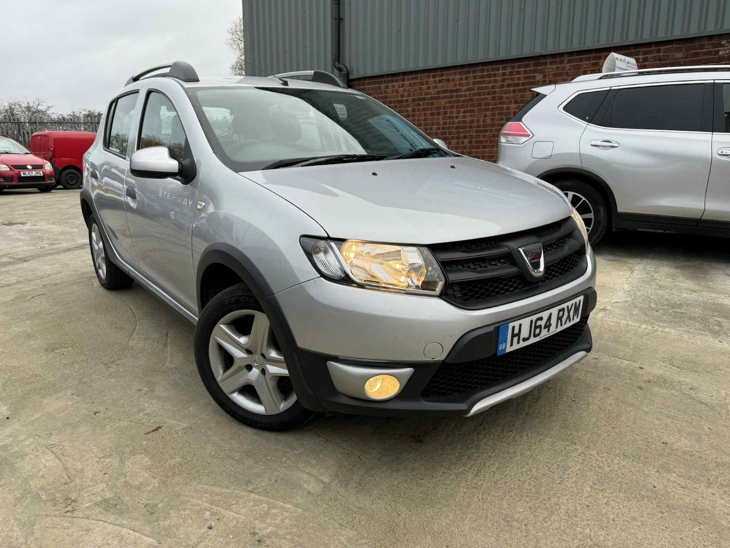 Used Dacia Sandero Stepway 2014 for sale - 76526143: Photo 1