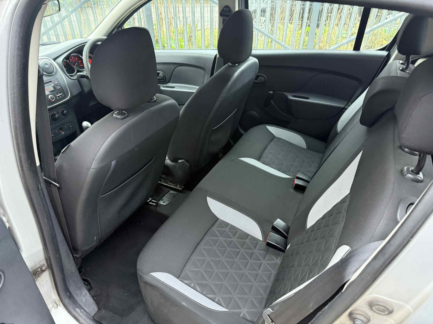 Used Dacia Sandero Stepway 2014 for sale - 76526143: Photo 11