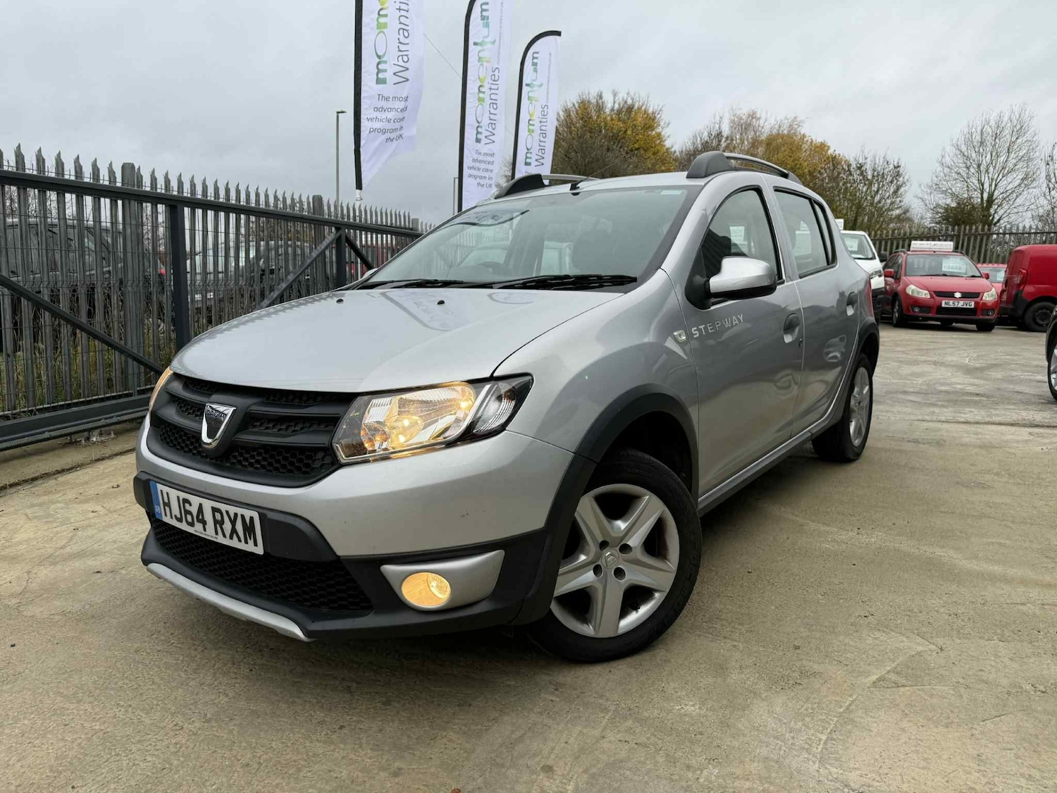 Used Dacia Sandero Stepway 2014 for sale - 76526143: Photo 2