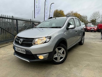 Used Dacia Sandero Stepway 2014 for sale - 76526143: Photo
