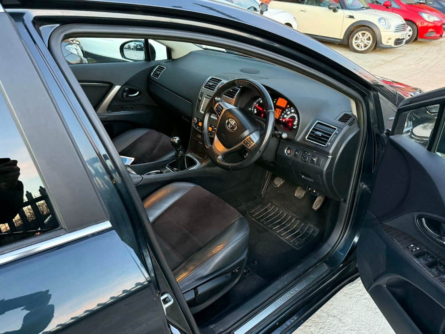 Used Toyota Avensis 2012 for sale - 77661996: Photo 15