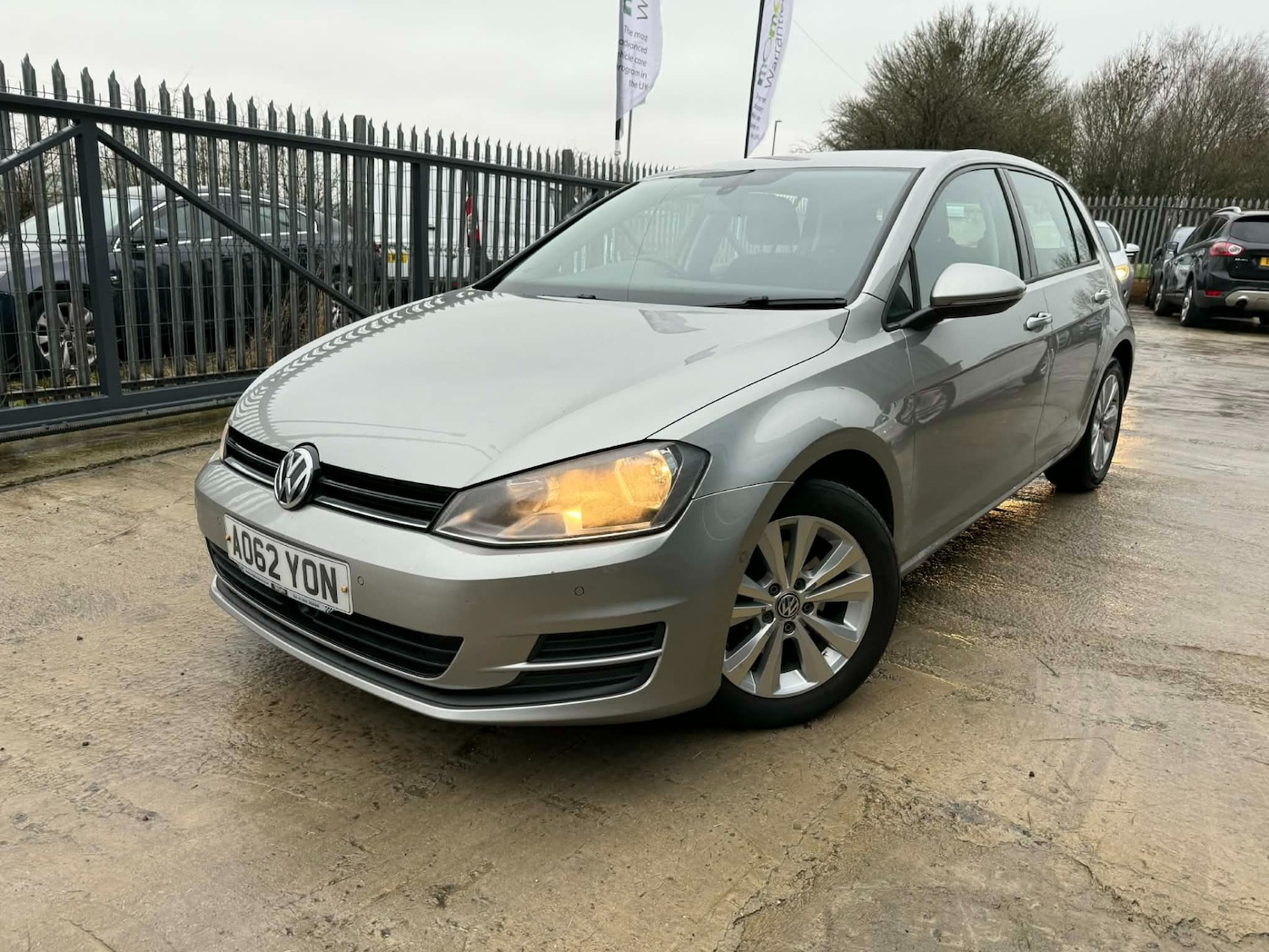 Used Volkswagen Golf 2012 for sale - 77394824: Photo 2