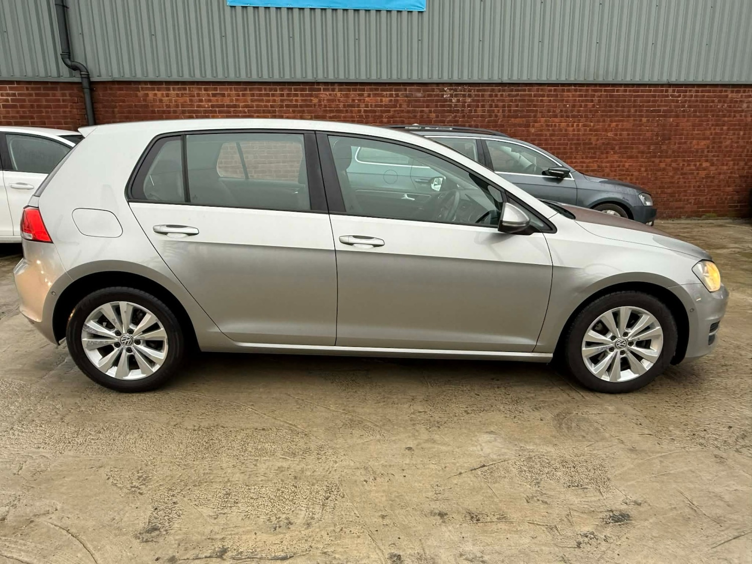 Used Volkswagen Golf 2012 for sale - 77394824: Photo 5