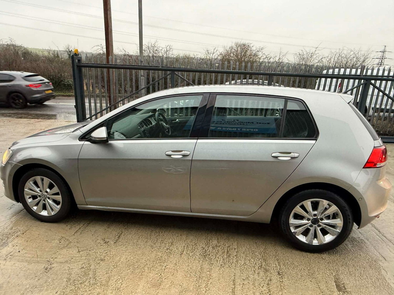 Used Volkswagen Golf 2012 for sale - 77394824: Photo 9