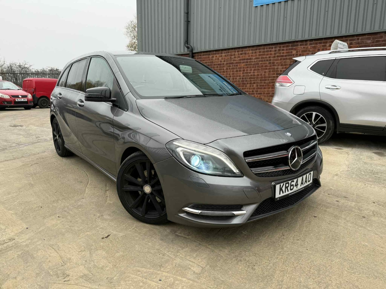 Used Mercedes-Benz B Class 2014 for sale - 76519655: Photo 1