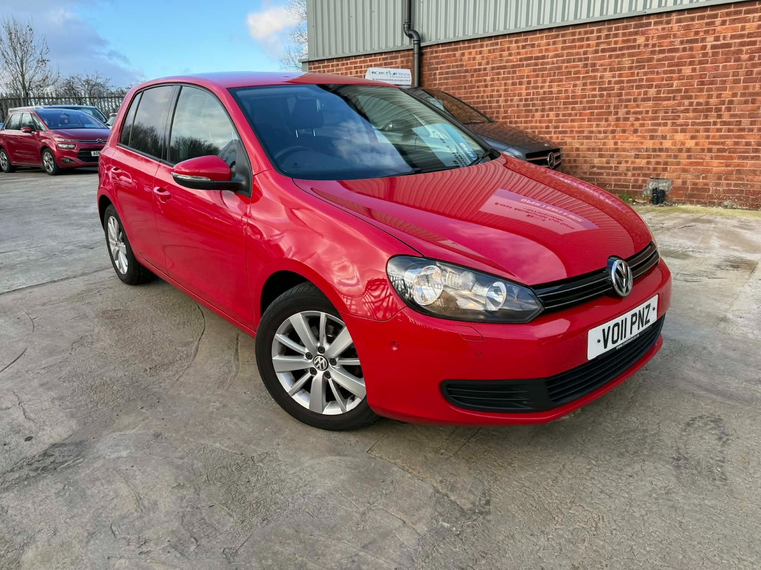 Used Volkswagen Golf 2011 for sale - 76757931: Photo 1