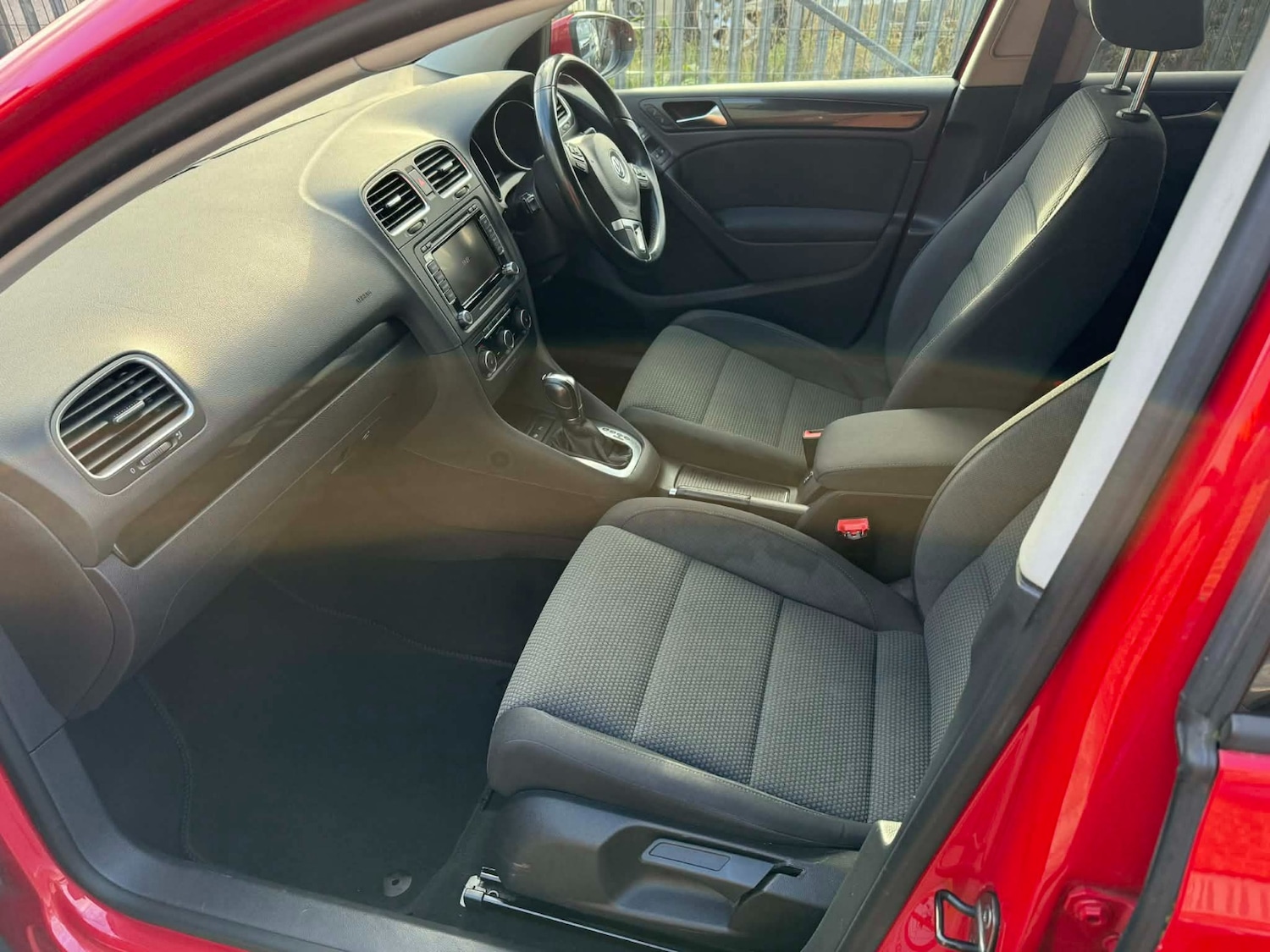 Used Volkswagen Golf 2011 for sale - 76757931: Photo 11