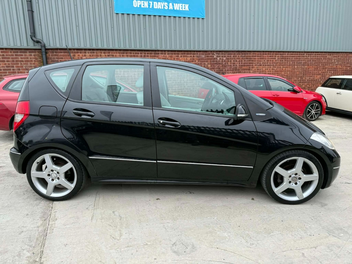 Used Mercedes-Benz A-Class 2011 for sale - 77791509: Photo 5