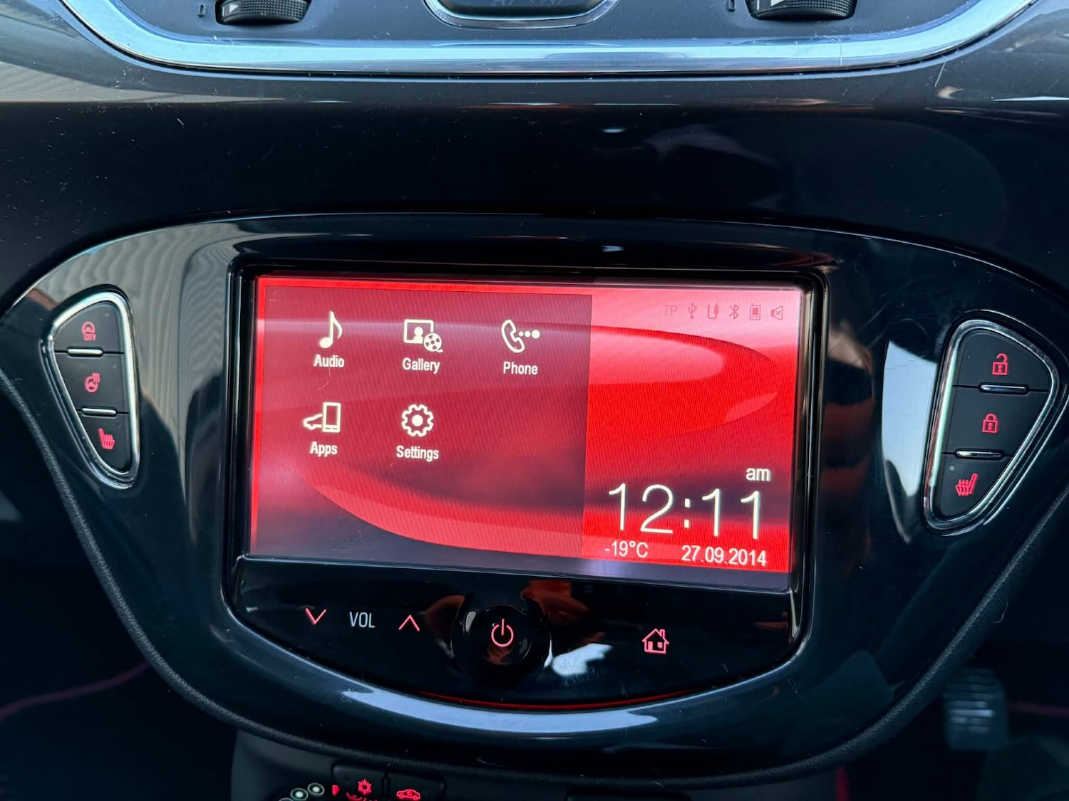 Used Vauxhall Corsa 2015 for sale - 77165144: Photo 17