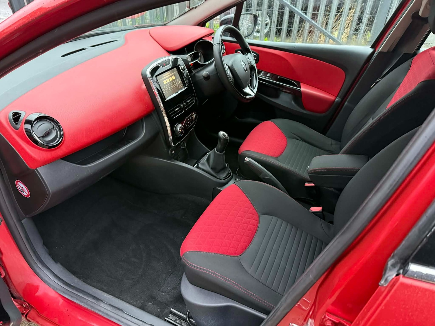 Used Renault Clio 2014 for sale - 77888964: Photo 11