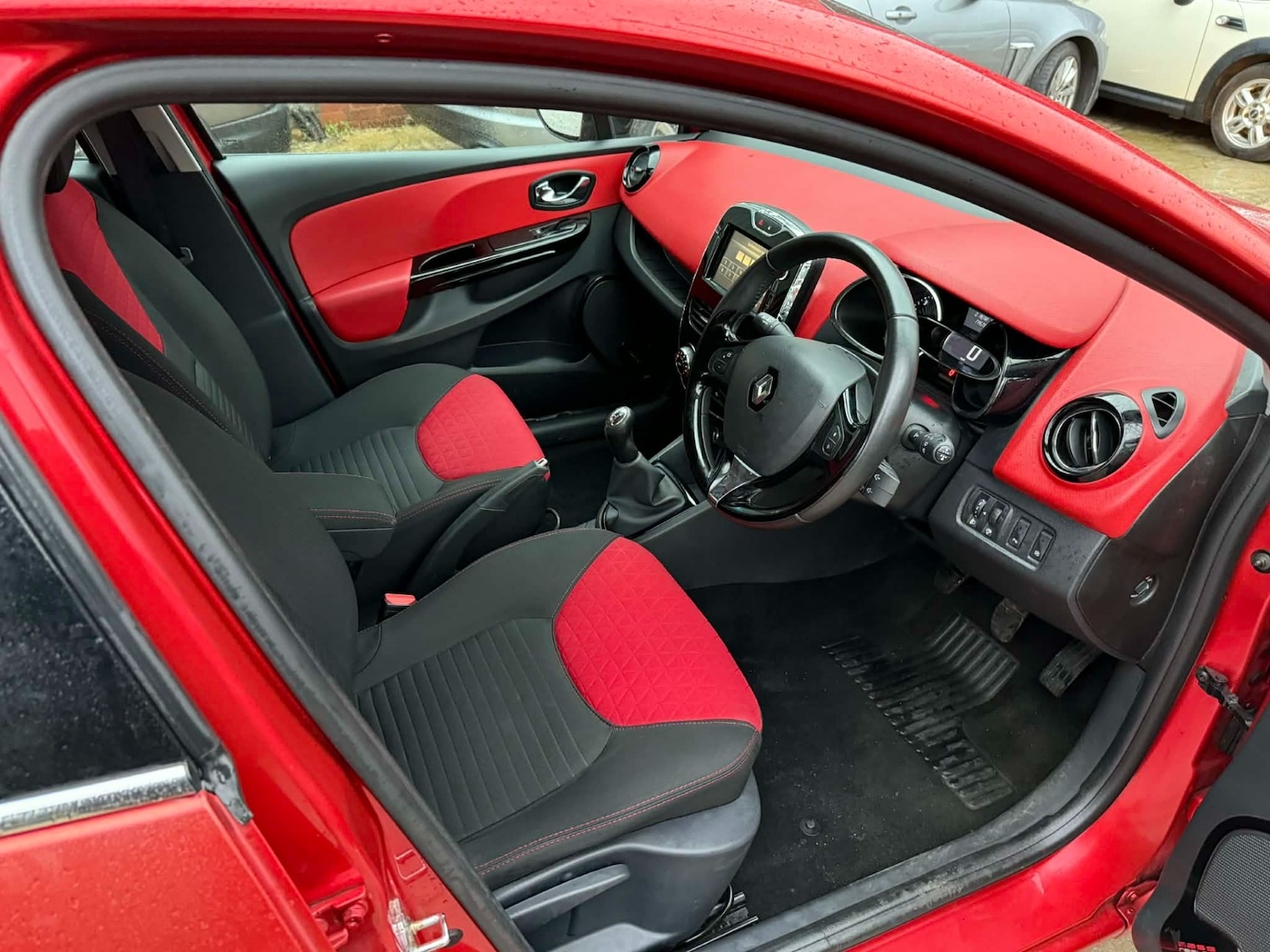 Used Renault Clio 2014 for sale - 77888964: Photo 13