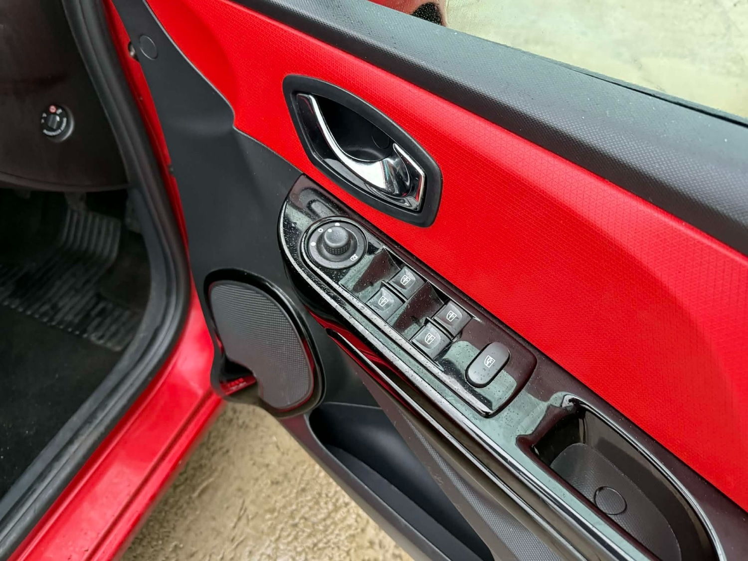 Used Renault Clio 2014 for sale - 77888964: Photo 14