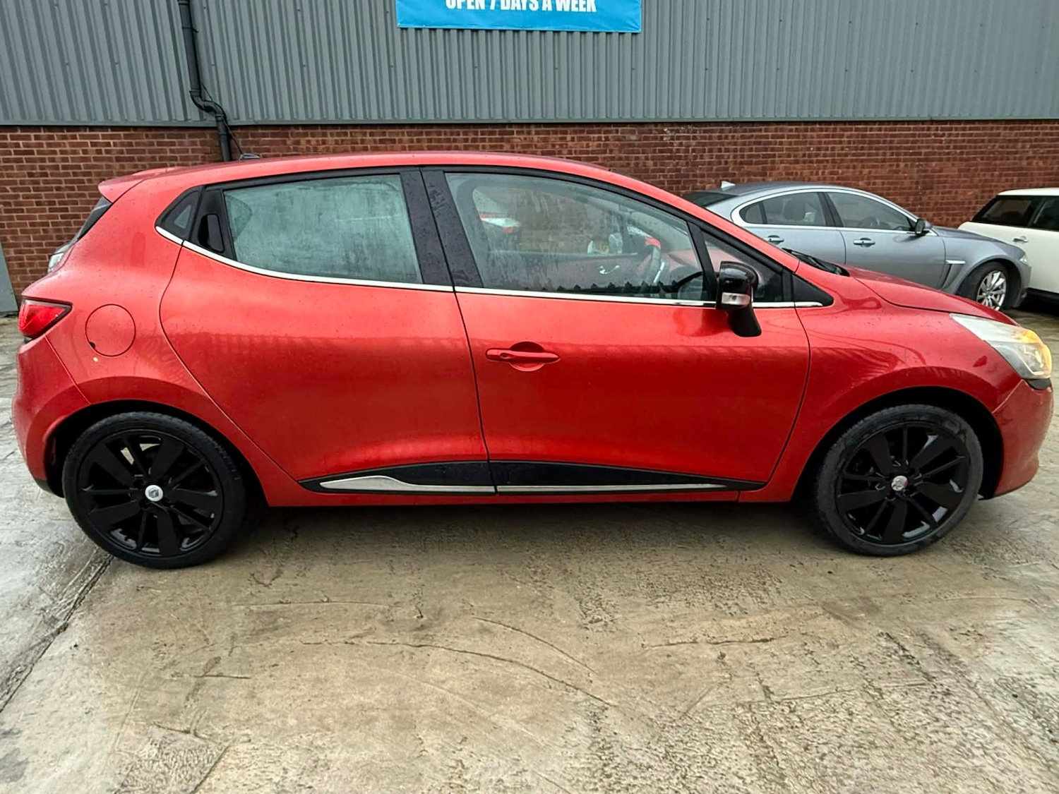 Used Renault Clio 2014 for sale - 77888964: Photo 5