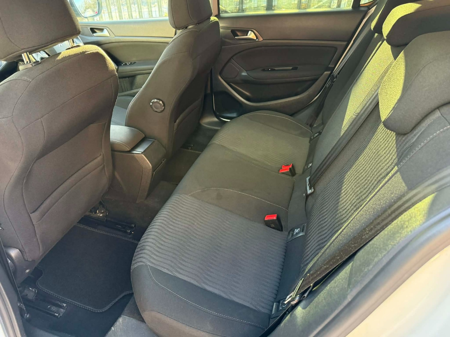 Used Peugeot 308 2015 for sale - 77165180: Photo 10