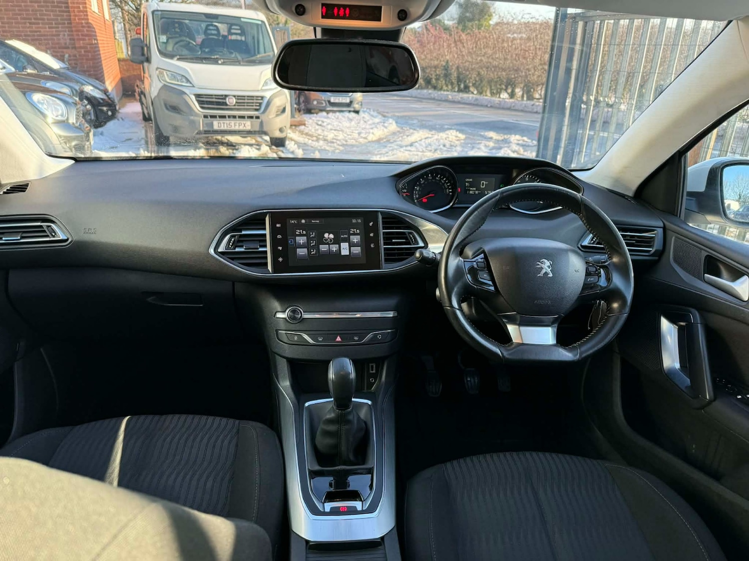 Used Peugeot 308 2015 for sale - 77165180: Photo 11