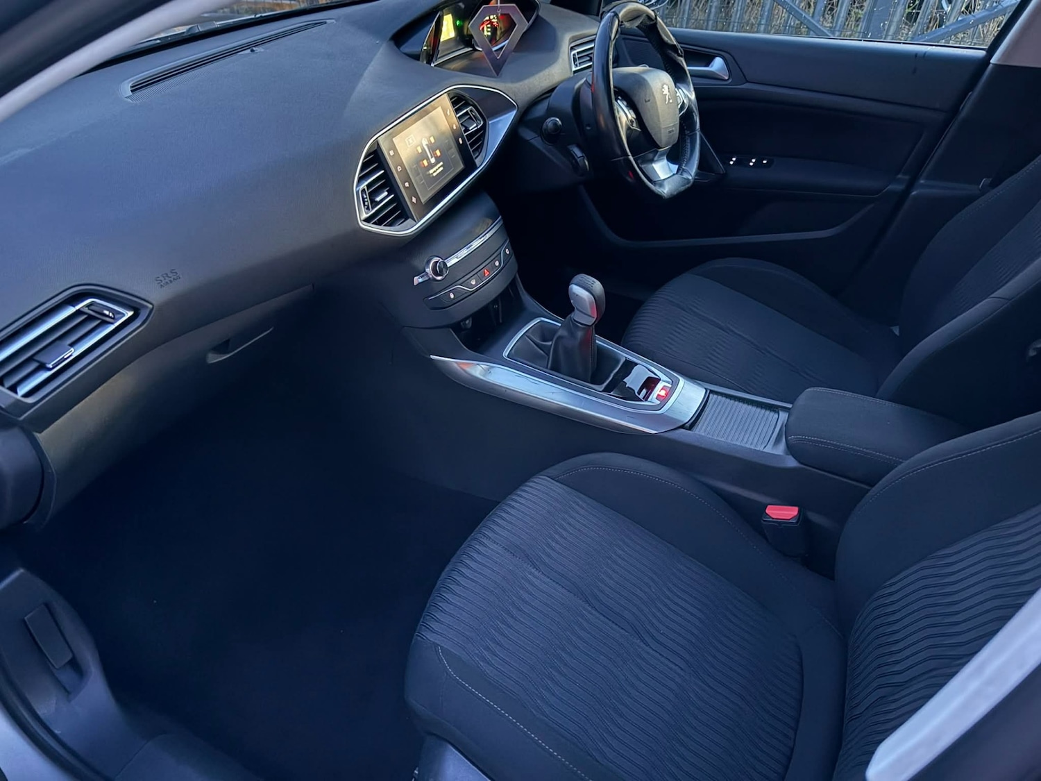 Used Peugeot 308 2015 for sale - 77662299: Photo 11