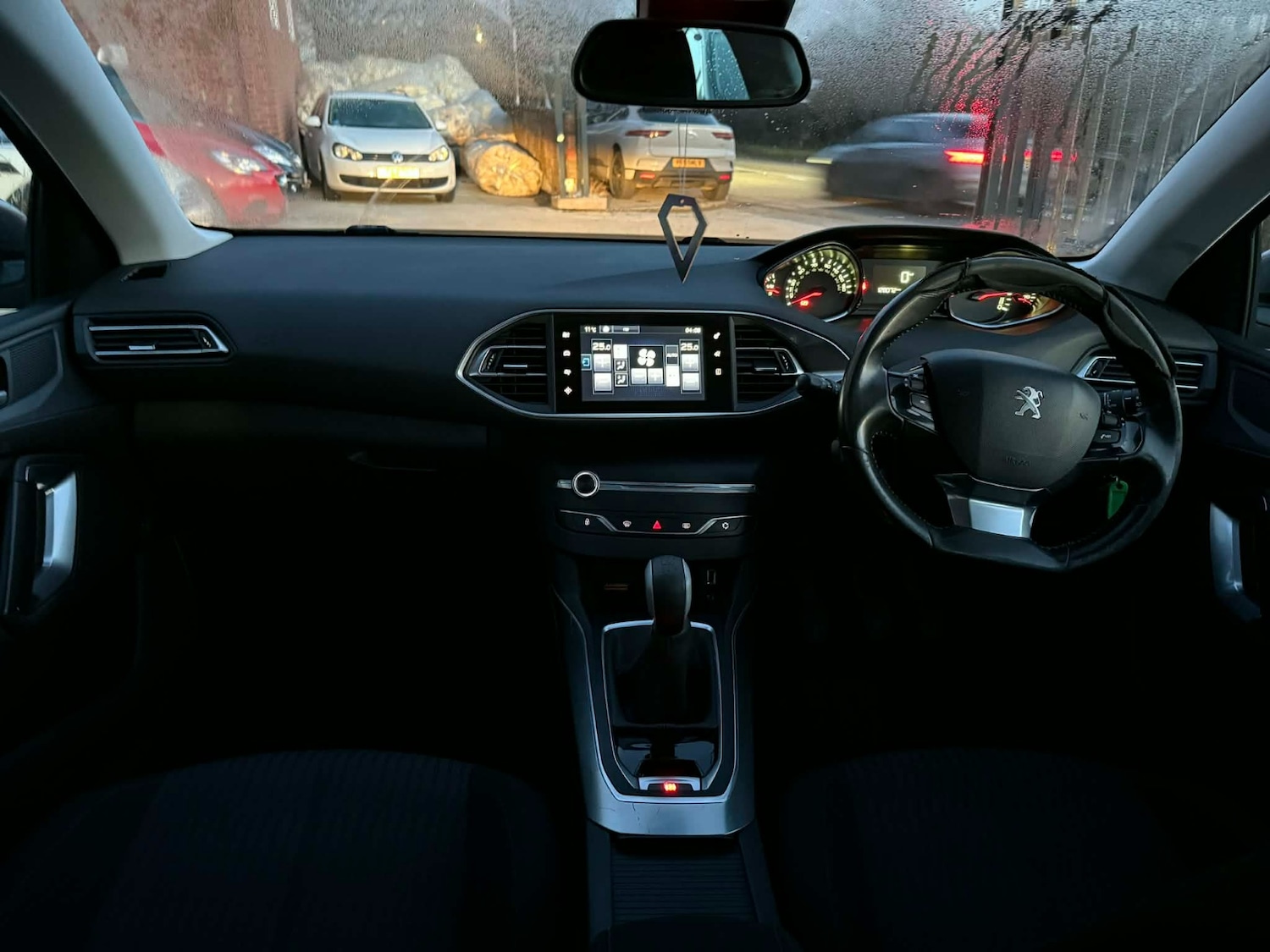 Used Peugeot 308 2015 for sale - 77662299: Photo 12