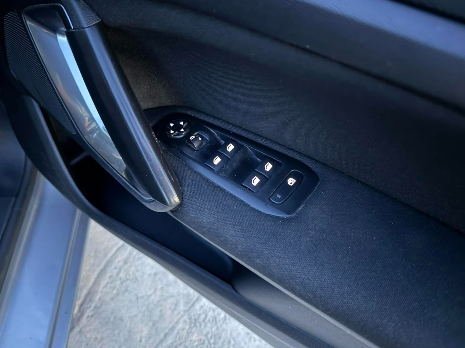 Used Peugeot 308 2015 for sale - 77662299: Photo 16