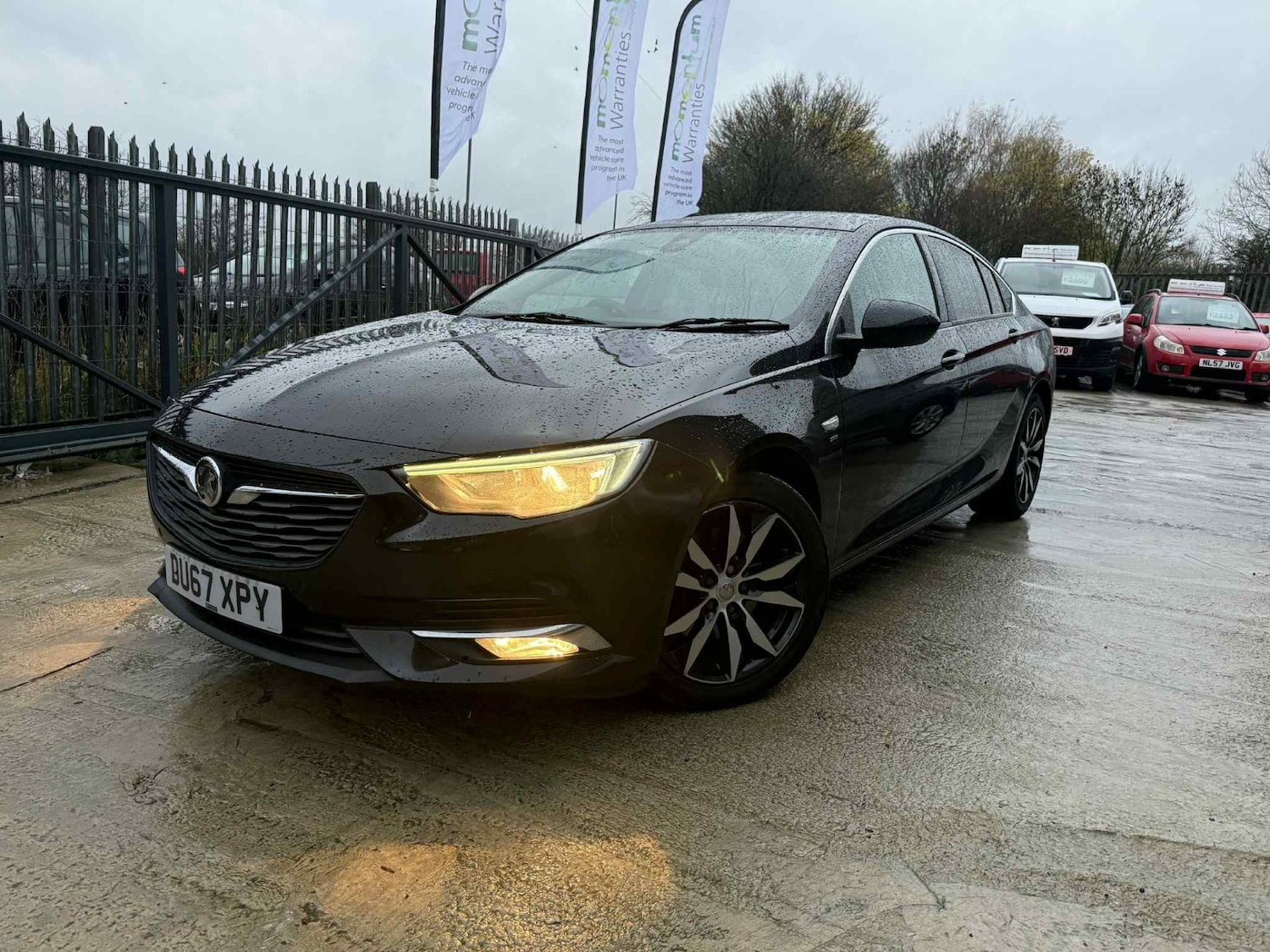 Used Vauxhall Insignia 2017 for sale - 76564986: Photo 2