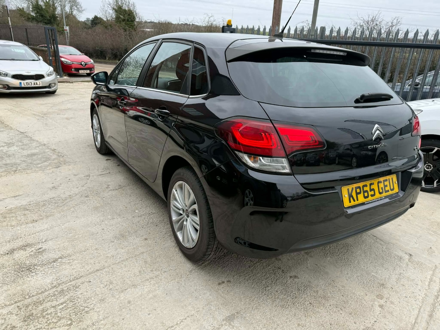 Used Citroen C4 2015 for sale - 77630860: Photo 8