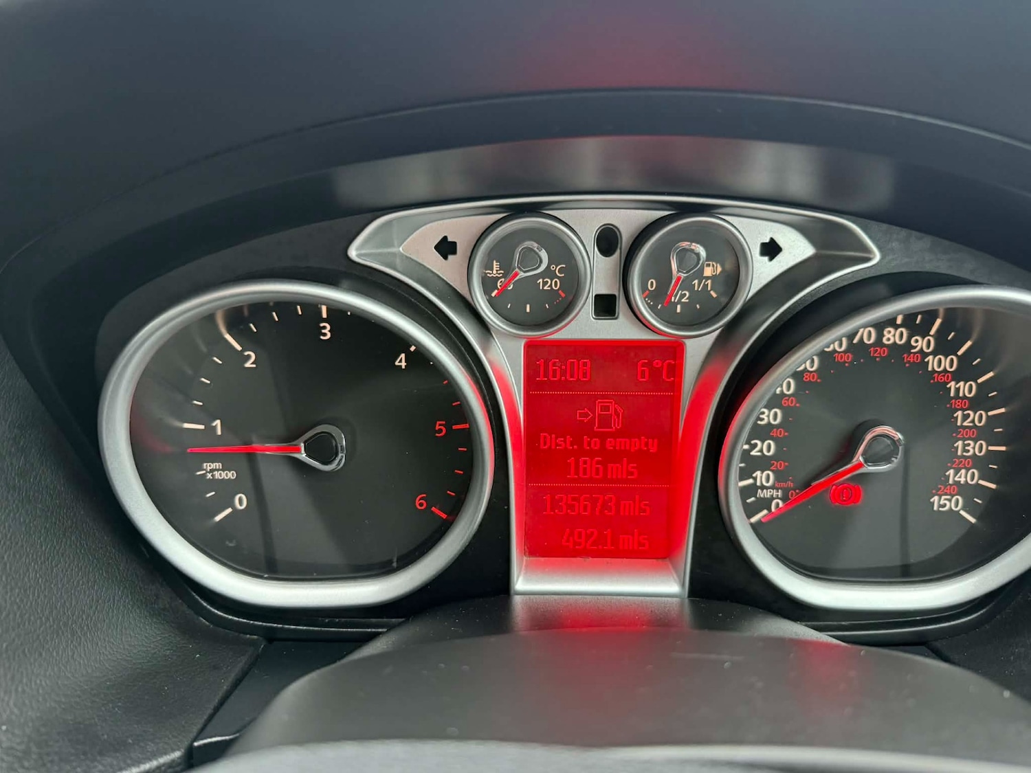 Used Ford Focus 2010 for sale - 77563429: Photo 9