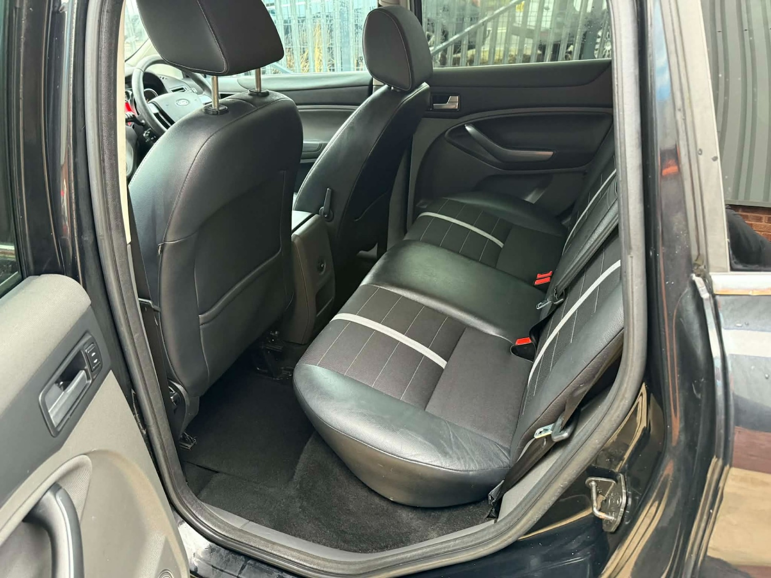 Used Ford Kuga 2010 for sale - 77399373: Photo 12