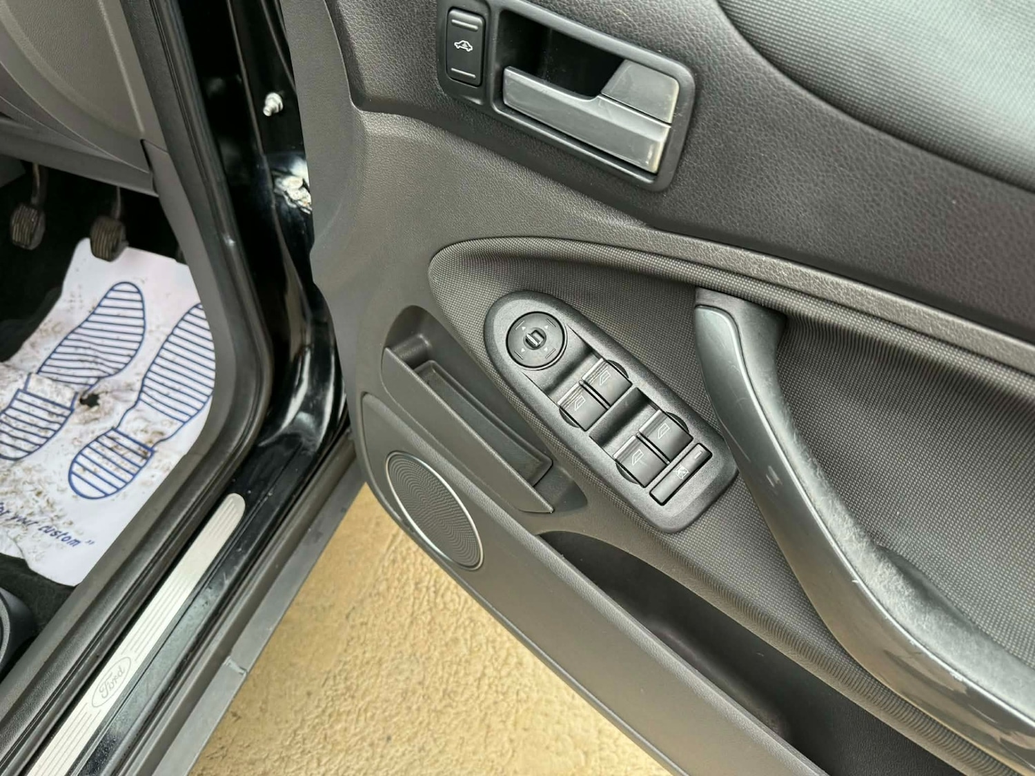 Used Ford Kuga 2010 for sale - 77399373: Photo 16