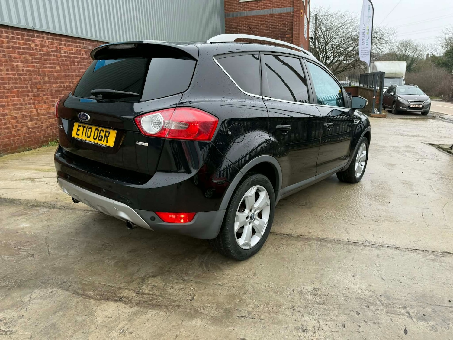 Used Ford Kuga 2010 for sale - 77399373: Photo 6