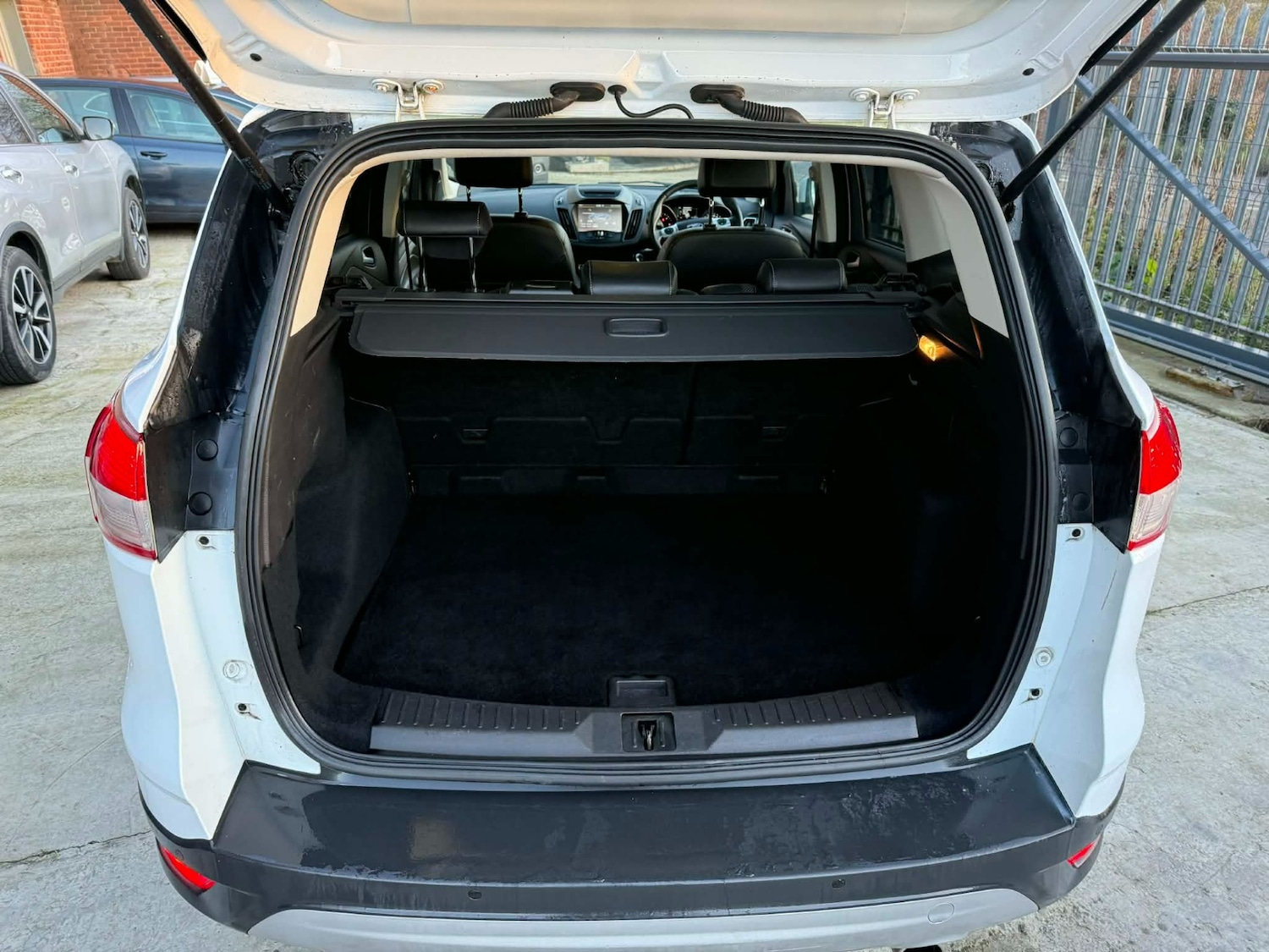 Used Ford Kuga 2015 for sale - 76627079: Photo 14