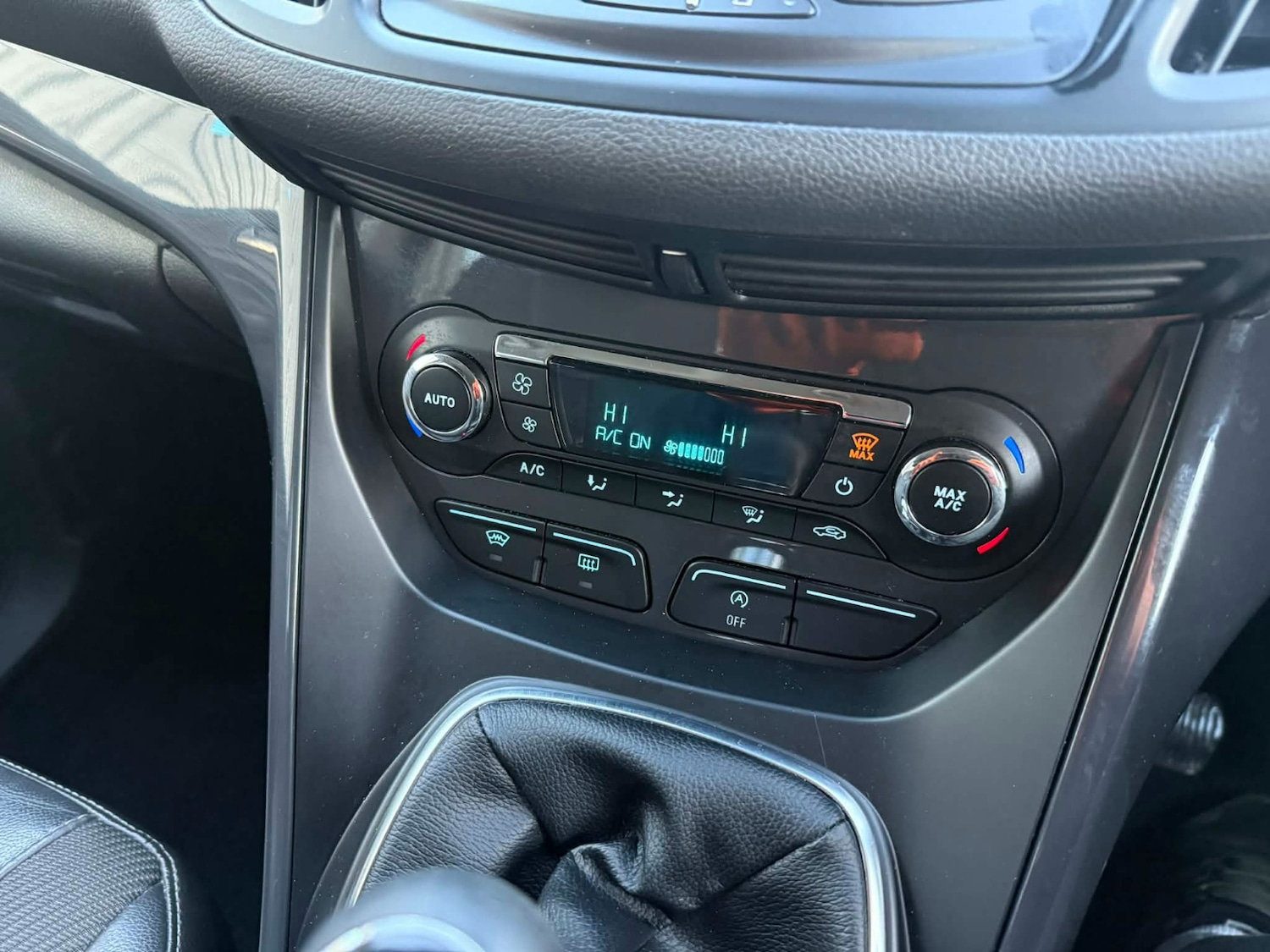 Used Ford Kuga 2015 for sale - 76627079: Photo 18