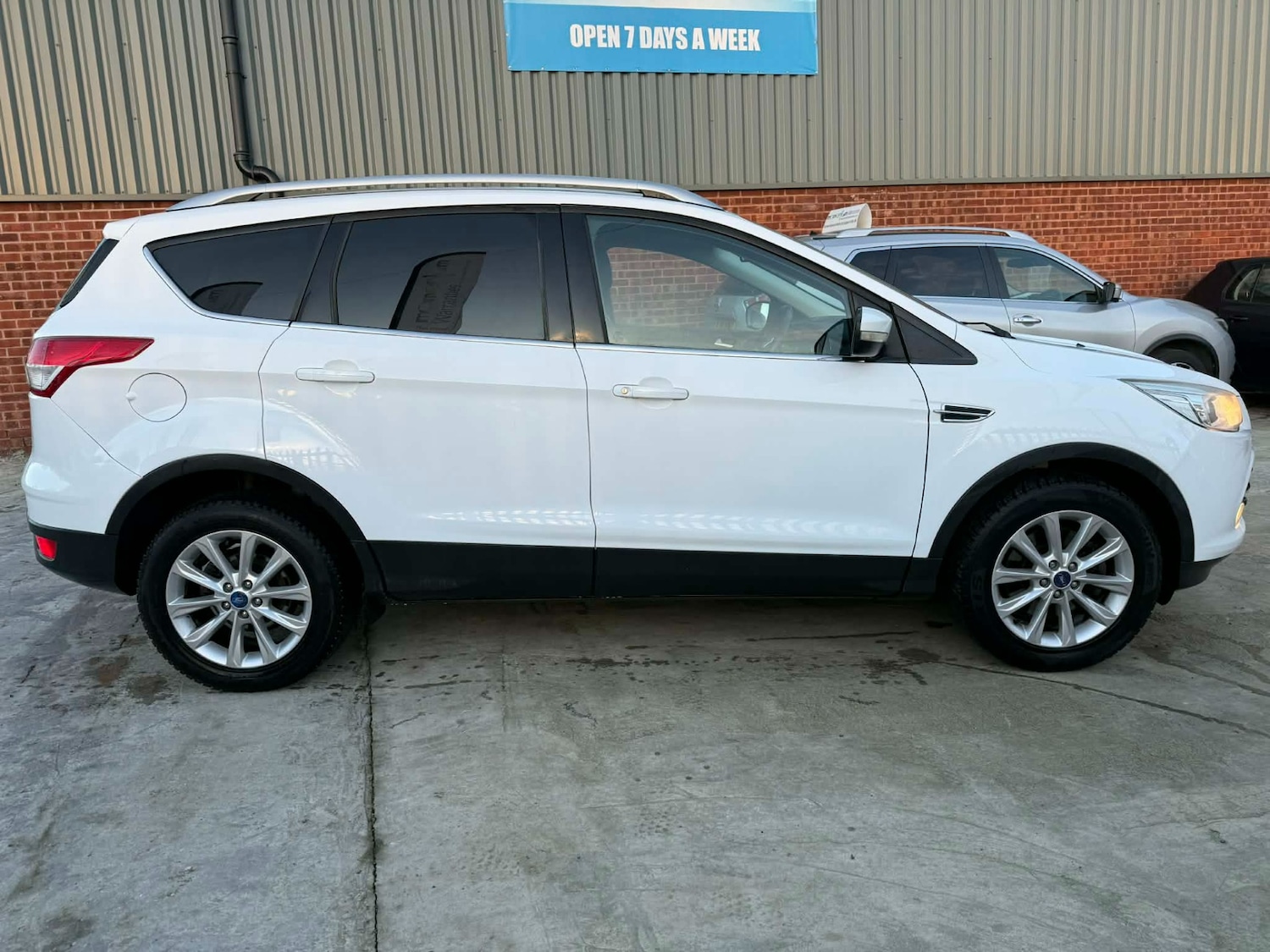 Used Ford Kuga 2015 for sale - 76627079: Photo 5