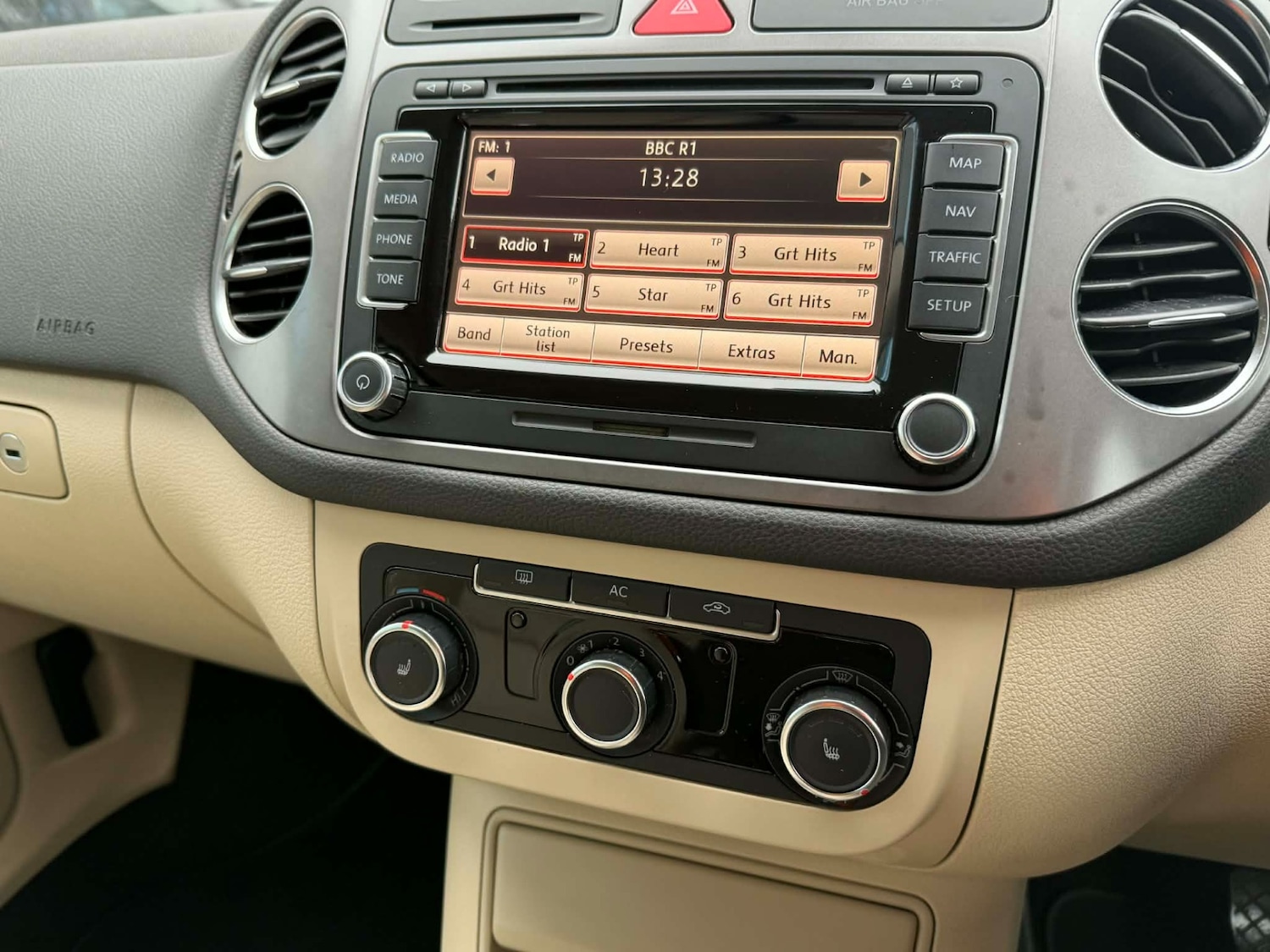 Used Volkswagen Tiguan 2011 for sale - 77225326: Photo 17