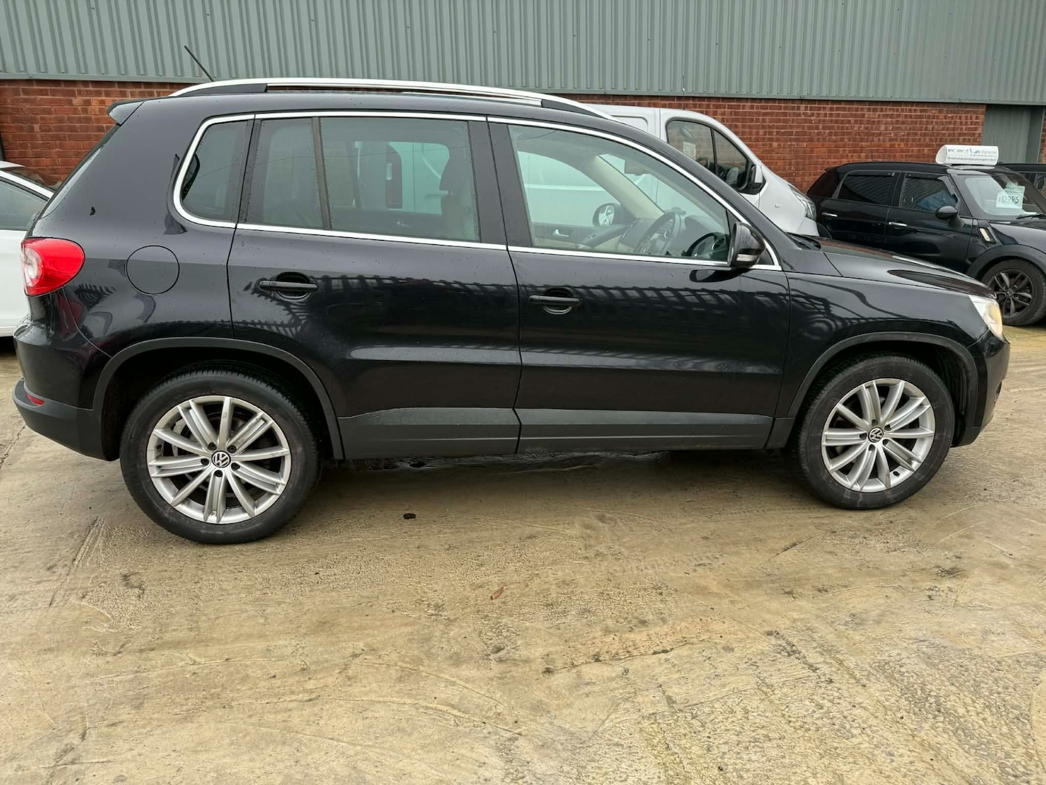 Used Volkswagen Tiguan 2011 for sale - 77225326: Photo 5