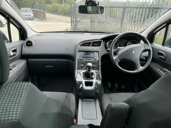 Used Peugeot 5008 2011 for sale - 75375578: Photo 12