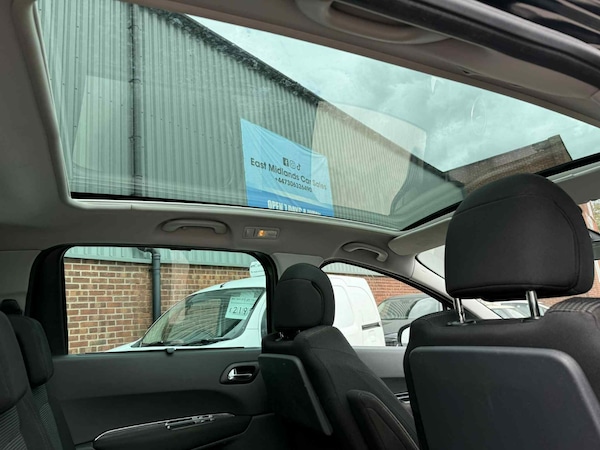 Used Peugeot 5008 2011 for sale - 75375578: Photo 16