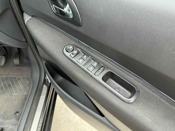 Used Peugeot 5008 2011 for sale - 75375578: Photo 18